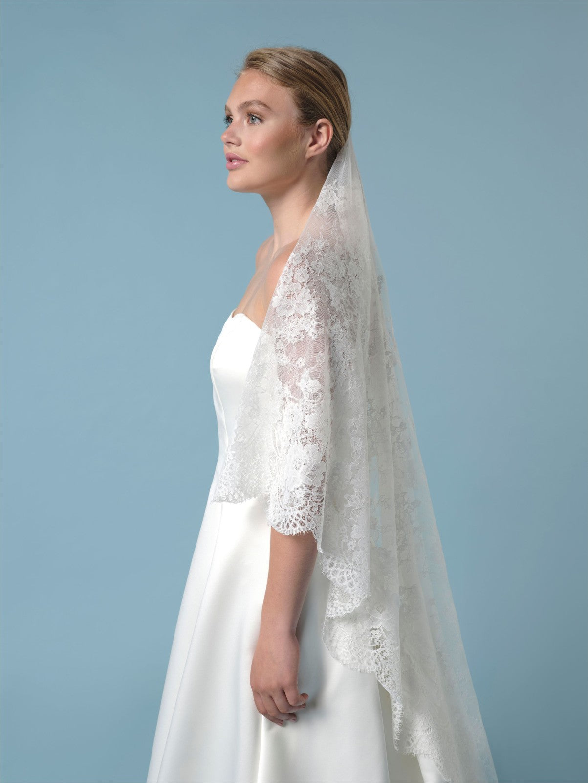 Jerez Bridal Mantilla